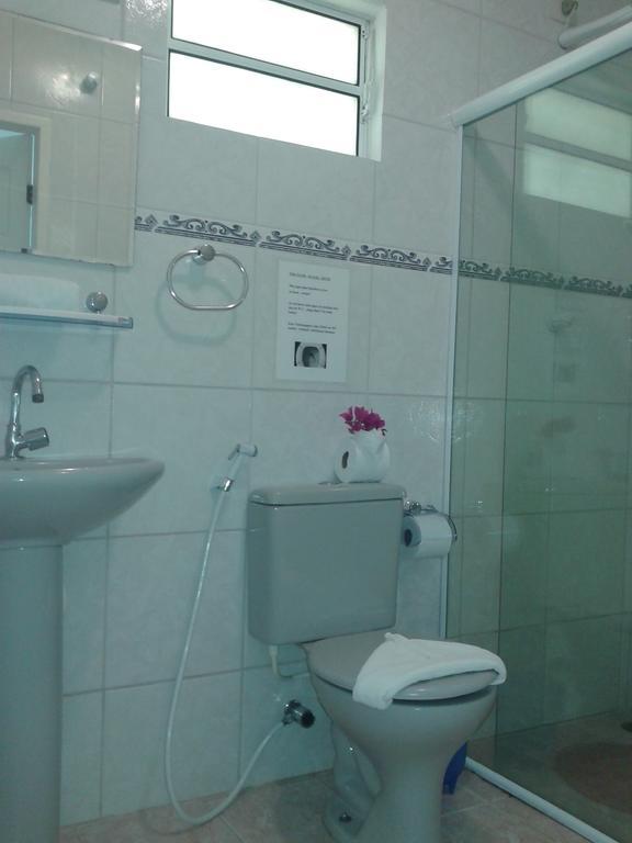 Suíte com Vista para a Piscina